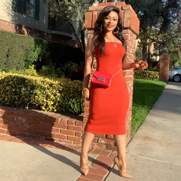 Basic Tube Dress - Picture 2 of 3